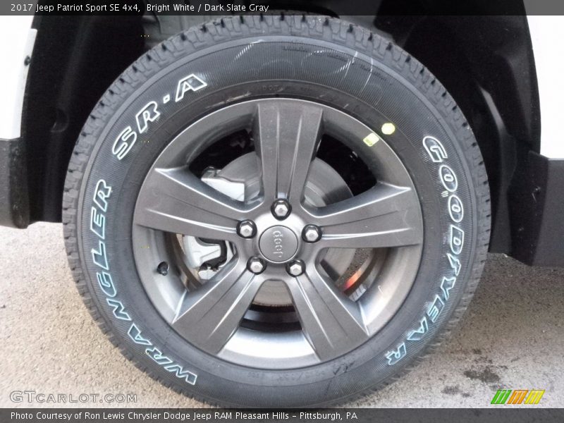 Bright White / Dark Slate Gray 2017 Jeep Patriot Sport SE 4x4