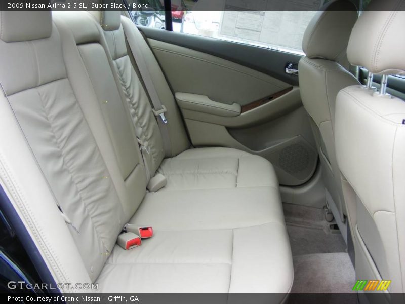 Super Black / Blond 2009 Nissan Altima 2.5 SL