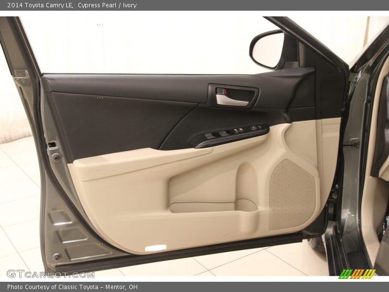 Cypress Pearl / Ivory 2014 Toyota Camry LE