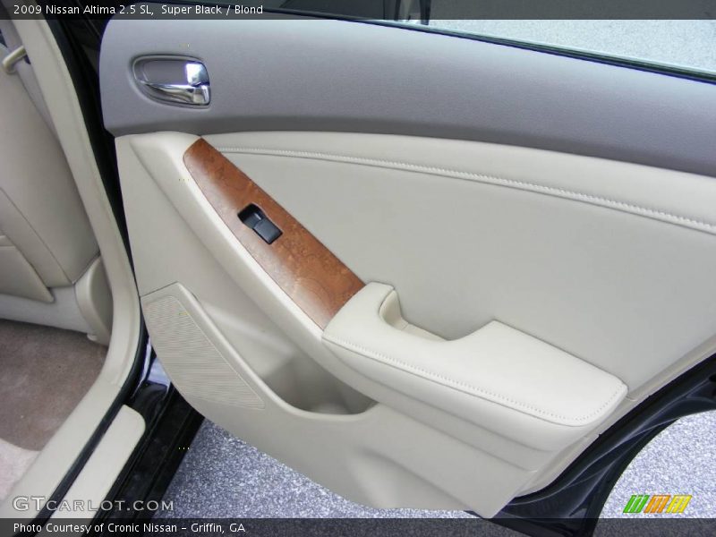 Super Black / Blond 2009 Nissan Altima 2.5 SL
