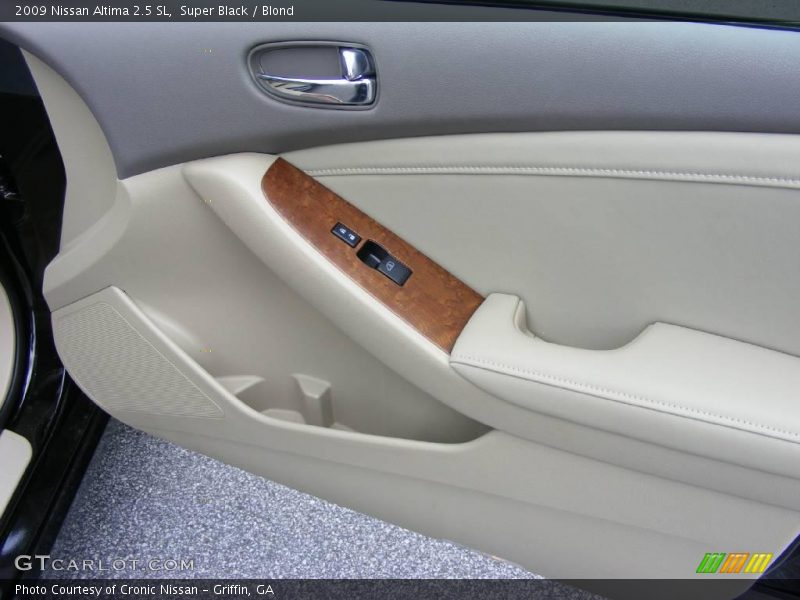 Super Black / Blond 2009 Nissan Altima 2.5 SL