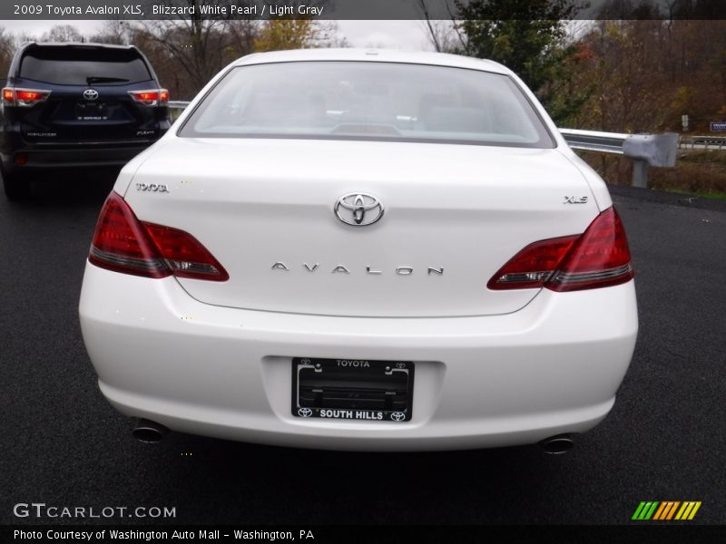 Blizzard White Pearl / Light Gray 2009 Toyota Avalon XLS