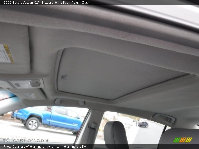 Blizzard White Pearl / Light Gray 2009 Toyota Avalon XLS