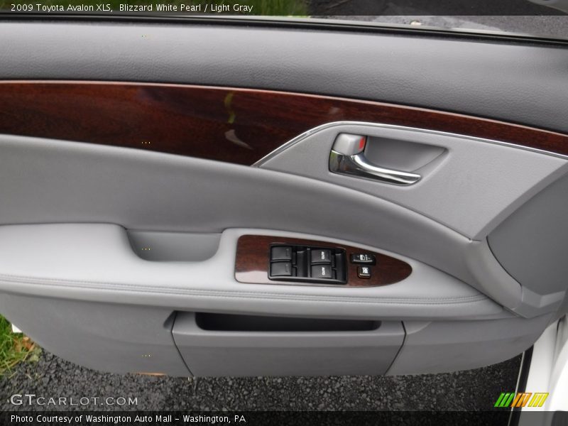 Blizzard White Pearl / Light Gray 2009 Toyota Avalon XLS
