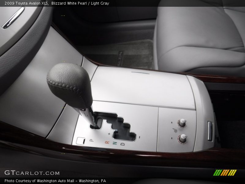 Blizzard White Pearl / Light Gray 2009 Toyota Avalon XLS
