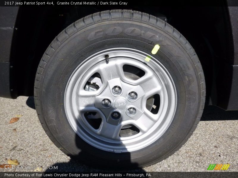 Granite Crystal Metallic / Dark Slate Gray 2017 Jeep Patriot Sport 4x4