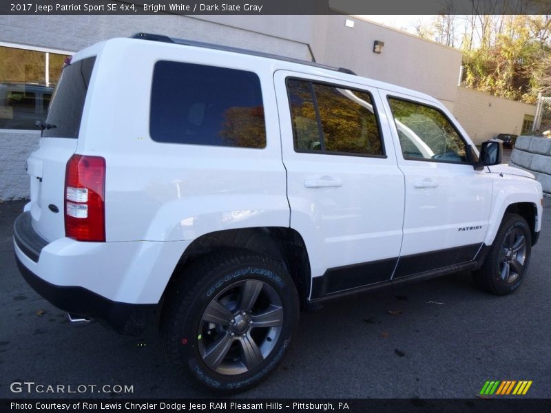 Bright White / Dark Slate Gray 2017 Jeep Patriot Sport SE 4x4