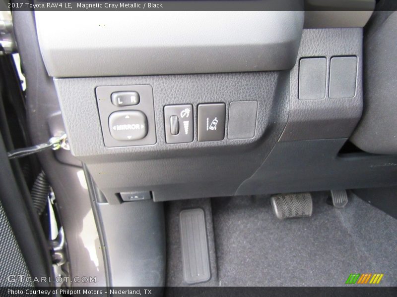 Magnetic Gray Metallic / Black 2017 Toyota RAV4 LE
