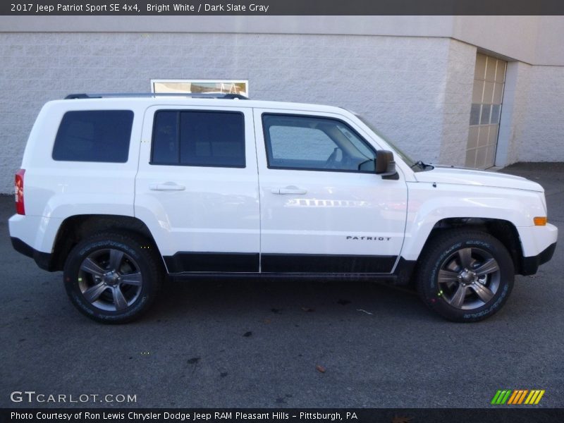 Bright White / Dark Slate Gray 2017 Jeep Patriot Sport SE 4x4