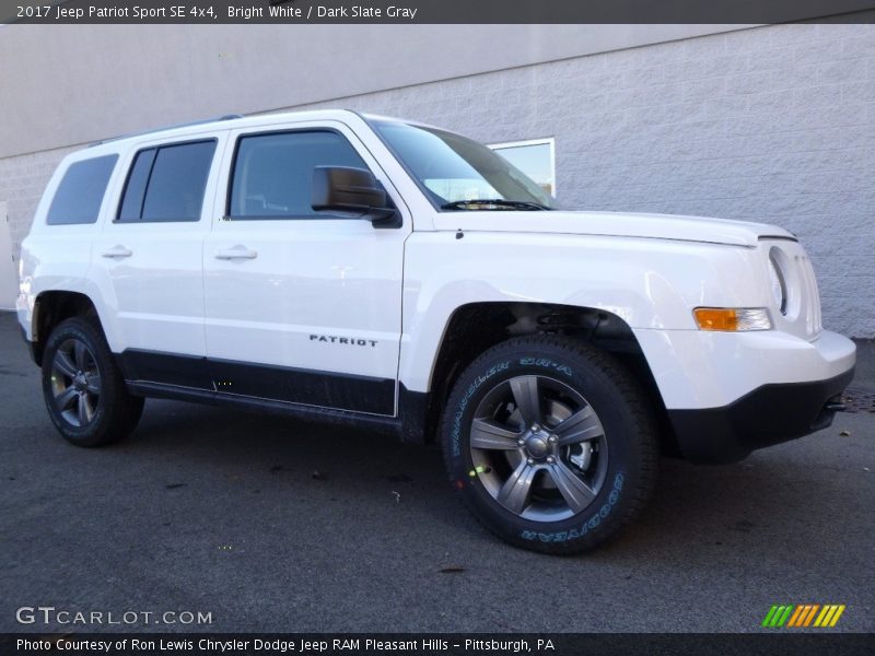 Bright White / Dark Slate Gray 2017 Jeep Patriot Sport SE 4x4