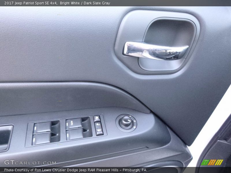 Bright White / Dark Slate Gray 2017 Jeep Patriot Sport SE 4x4