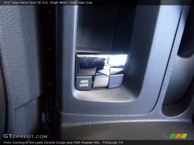 Bright White / Dark Slate Gray 2017 Jeep Patriot Sport SE 4x4