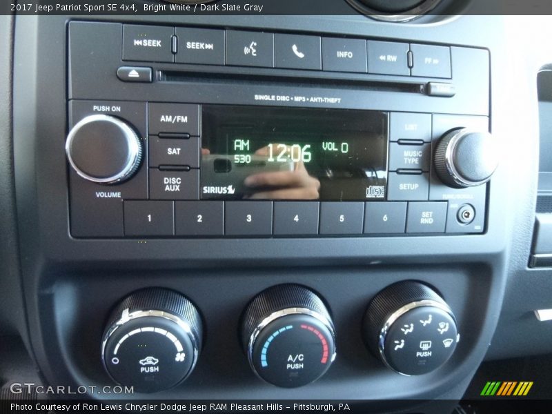 Bright White / Dark Slate Gray 2017 Jeep Patriot Sport SE 4x4