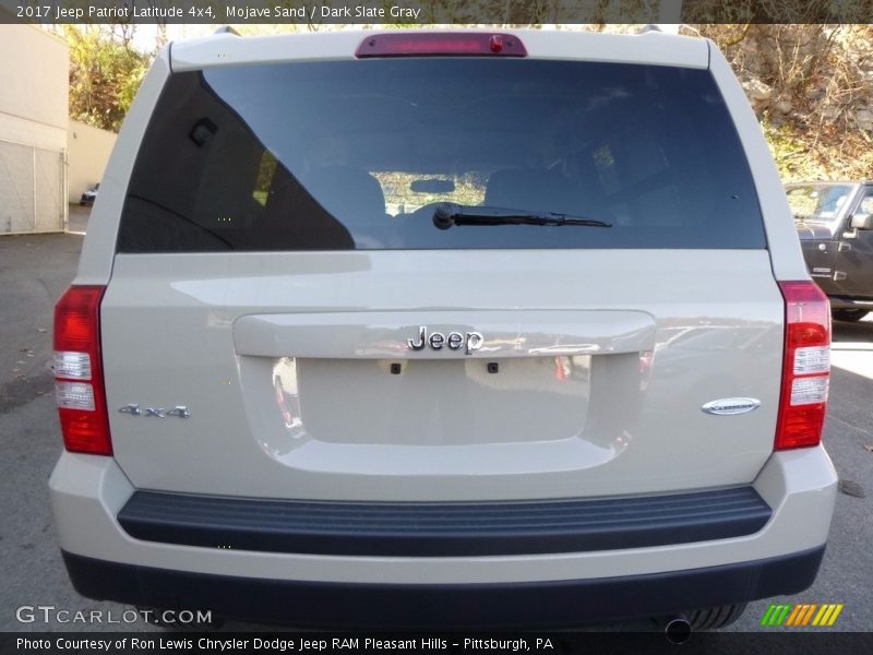 Mojave Sand / Dark Slate Gray 2017 Jeep Patriot Latitude 4x4