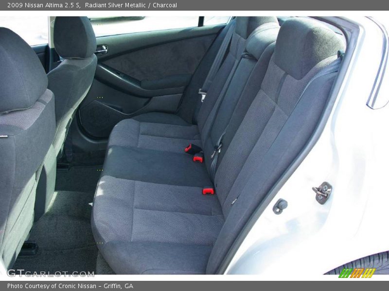 Radiant Silver Metallic / Charcoal 2009 Nissan Altima 2.5 S
