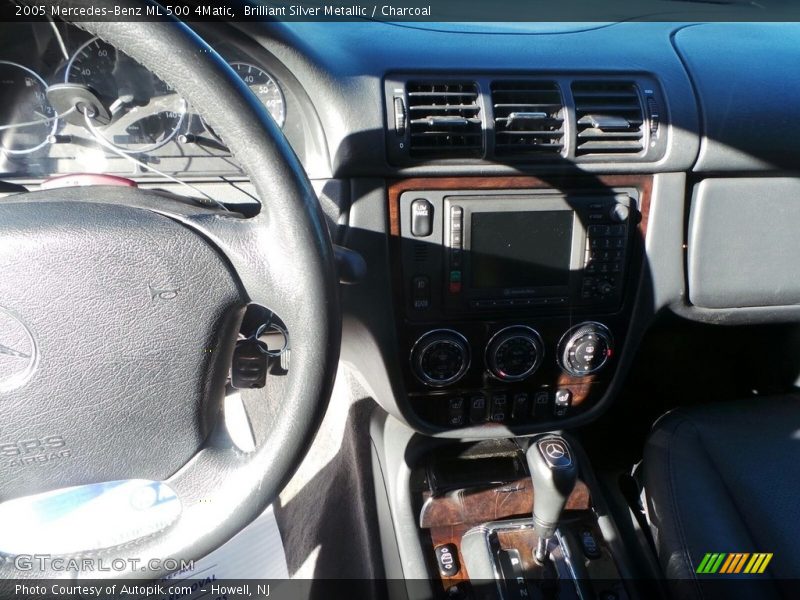 Brilliant Silver Metallic / Charcoal 2005 Mercedes-Benz ML 500 4Matic