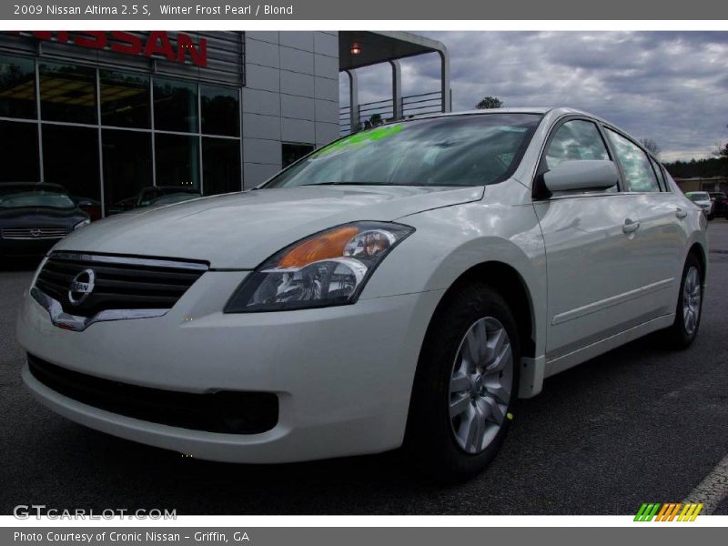 Winter Frost Pearl / Blond 2009 Nissan Altima 2.5 S