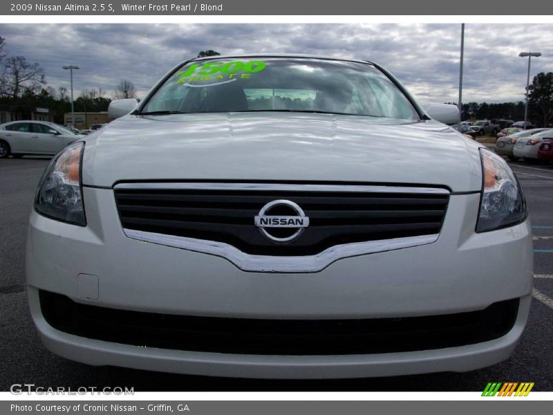Winter Frost Pearl / Blond 2009 Nissan Altima 2.5 S