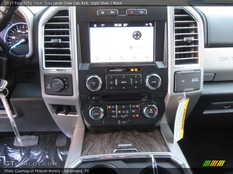 Dashboard of 2017 F250 Super Duty Lariat Crew Cab 4x4