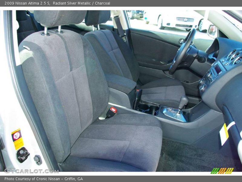 Radiant Silver Metallic / Charcoal 2009 Nissan Altima 2.5 S