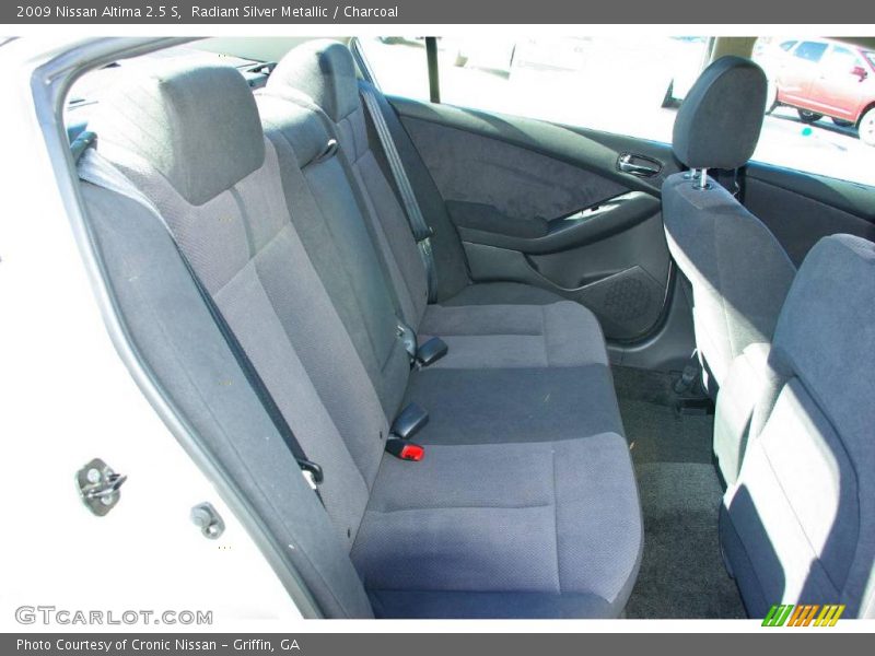 Radiant Silver Metallic / Charcoal 2009 Nissan Altima 2.5 S