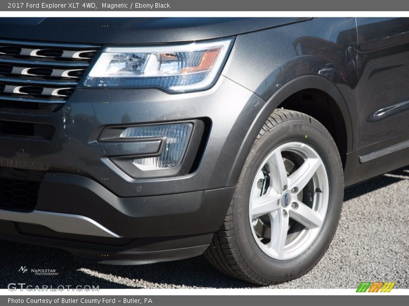 Magnetic / Ebony Black 2017 Ford Explorer XLT 4WD