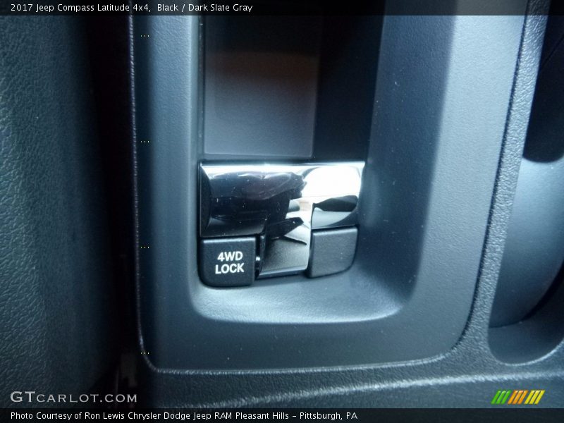 Black / Dark Slate Gray 2017 Jeep Compass Latitude 4x4