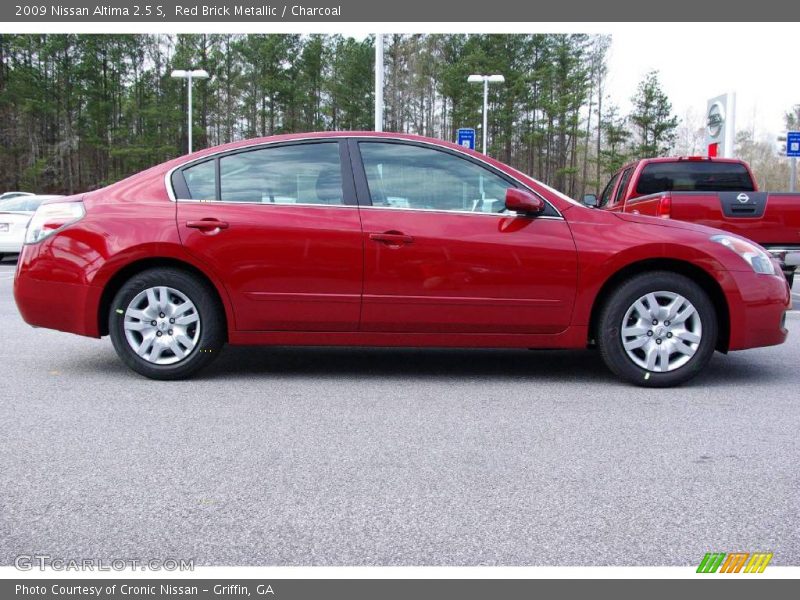 Red Brick Metallic / Charcoal 2009 Nissan Altima 2.5 S