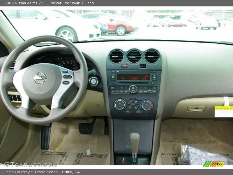 Winter Frost Pearl / Blond 2009 Nissan Altima 2.5 S