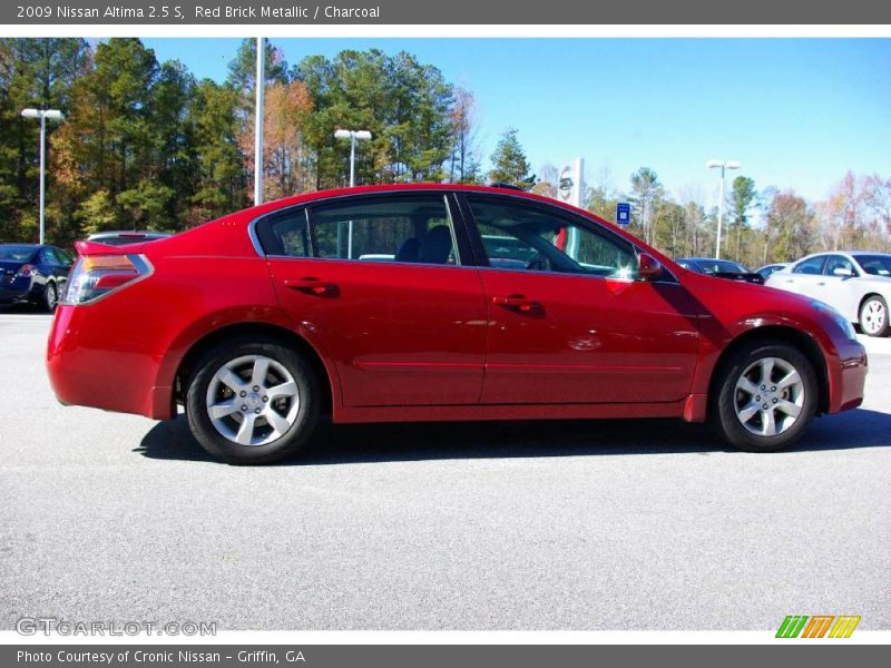 Red Brick Metallic / Charcoal 2009 Nissan Altima 2.5 S