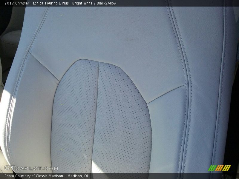 Bright White / Black/Alloy 2017 Chrysler Pacifica Touring L Plus
