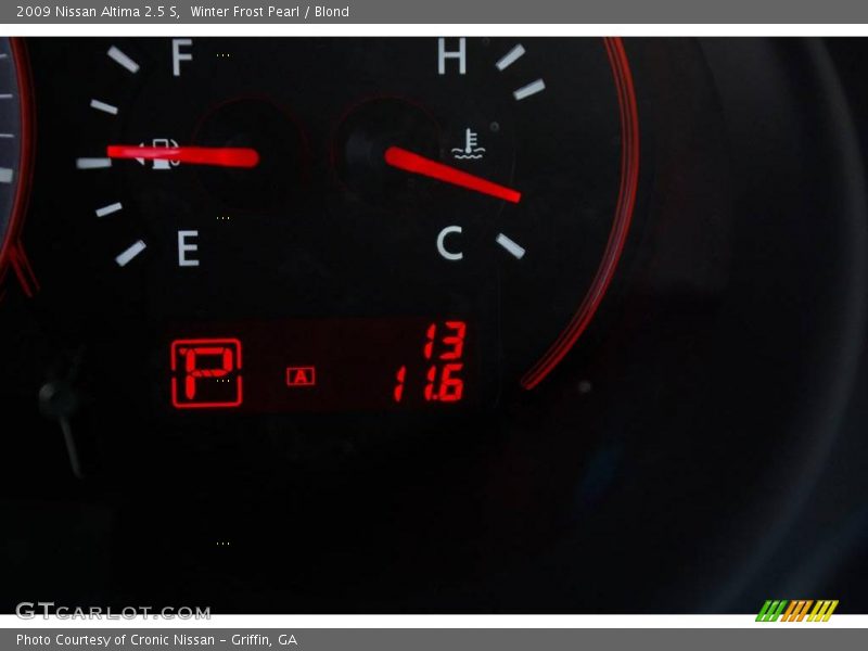 Winter Frost Pearl / Blond 2009 Nissan Altima 2.5 S