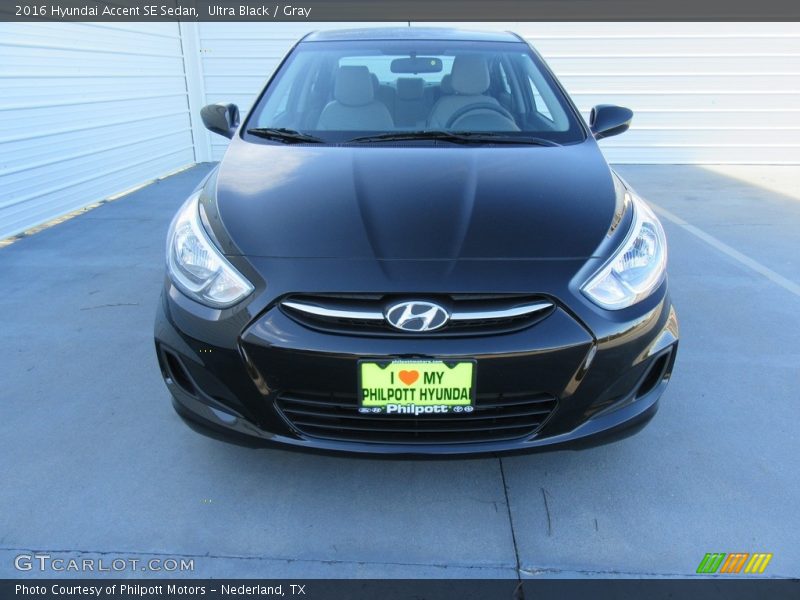 Ultra Black / Gray 2016 Hyundai Accent SE Sedan