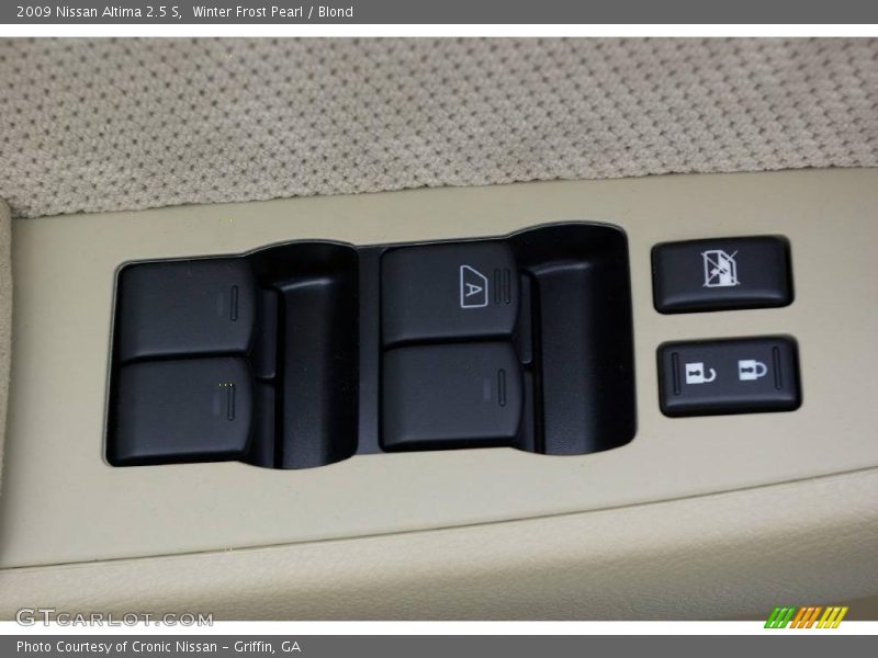 Winter Frost Pearl / Blond 2009 Nissan Altima 2.5 S