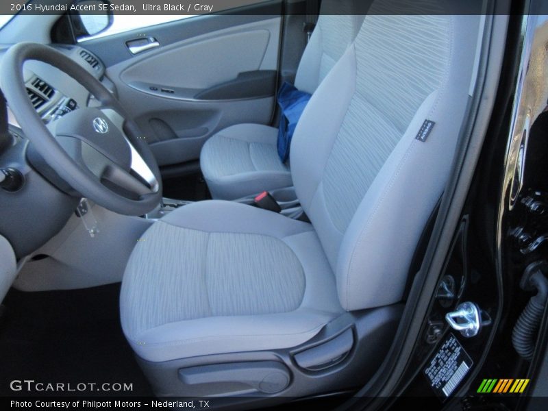 Ultra Black / Gray 2016 Hyundai Accent SE Sedan