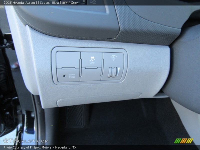Ultra Black / Gray 2016 Hyundai Accent SE Sedan