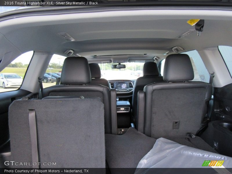 Silver Sky Metallic / Black 2016 Toyota Highlander XLE