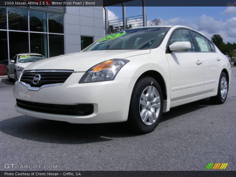 Winter Frost Pearl / Blond 2009 Nissan Altima 2.5 S