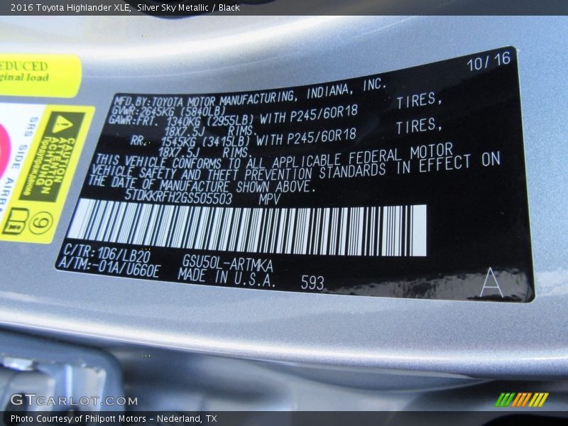 Silver Sky Metallic / Black 2016 Toyota Highlander XLE