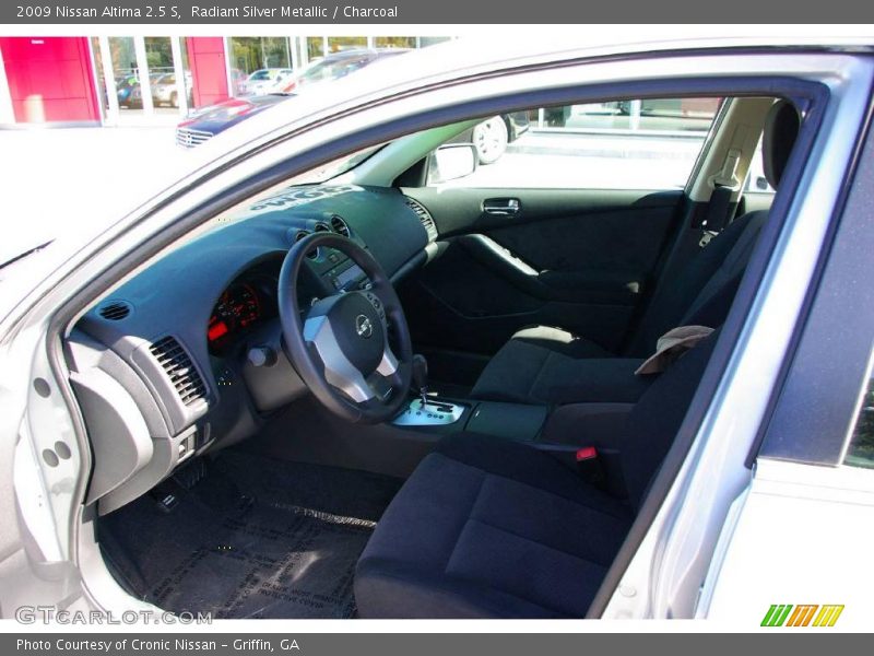 Radiant Silver Metallic / Charcoal 2009 Nissan Altima 2.5 S