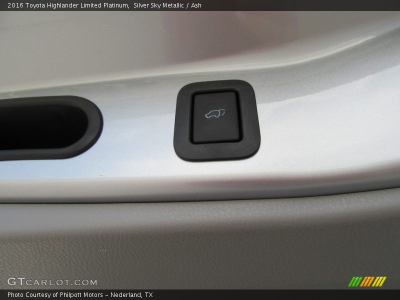 Silver Sky Metallic / Ash 2016 Toyota Highlander Limited Platinum