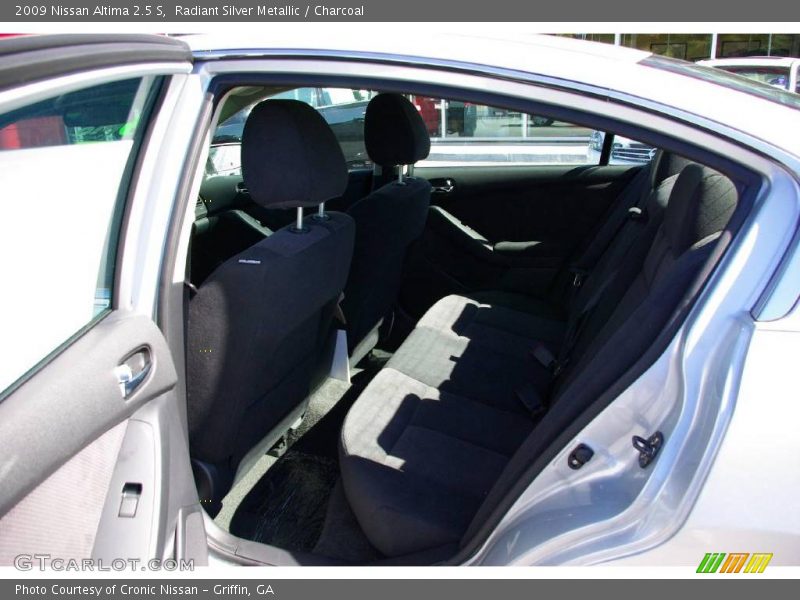 Radiant Silver Metallic / Charcoal 2009 Nissan Altima 2.5 S