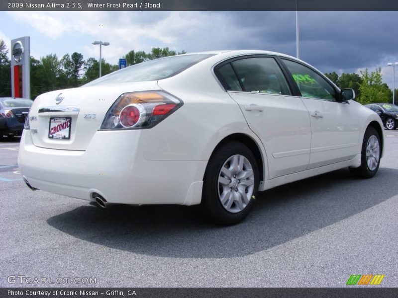 Winter Frost Pearl / Blond 2009 Nissan Altima 2.5 S