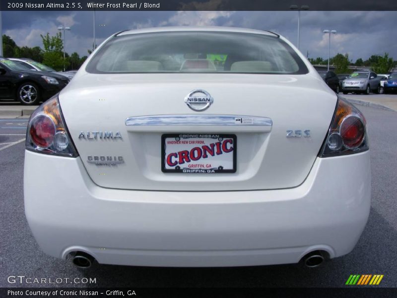Winter Frost Pearl / Blond 2009 Nissan Altima 2.5 S