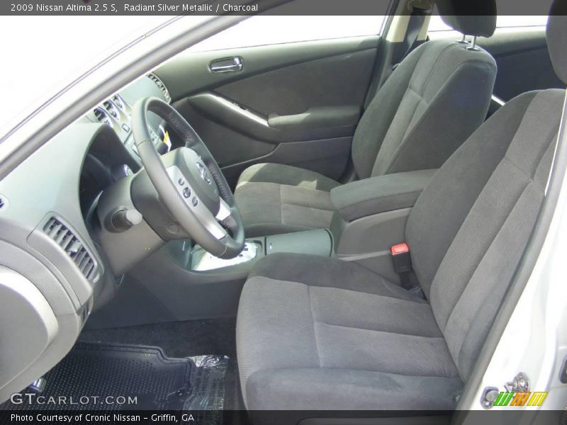 Radiant Silver Metallic / Charcoal 2009 Nissan Altima 2.5 S