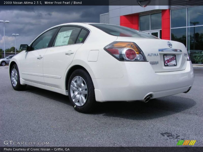 Winter Frost Pearl / Blond 2009 Nissan Altima 2.5 S