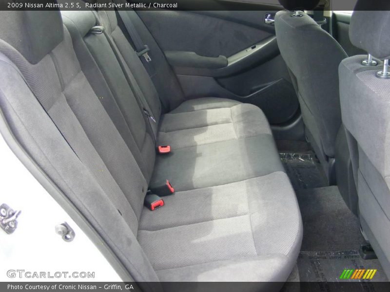 Radiant Silver Metallic / Charcoal 2009 Nissan Altima 2.5 S