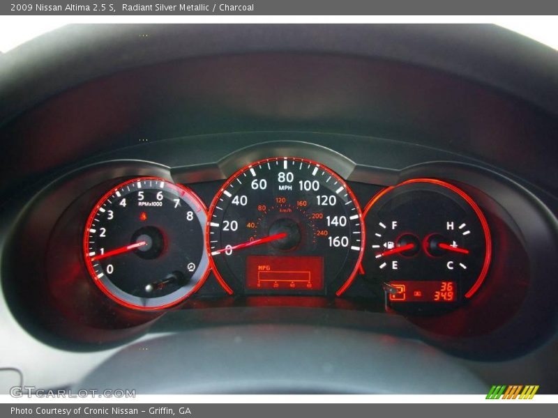 Radiant Silver Metallic / Charcoal 2009 Nissan Altima 2.5 S