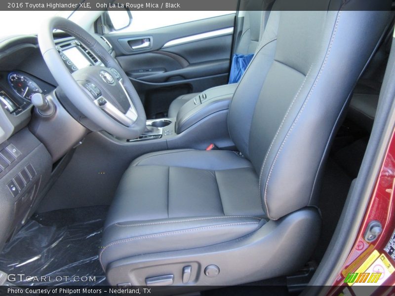 Front Seat of 2016 Highlander XLE