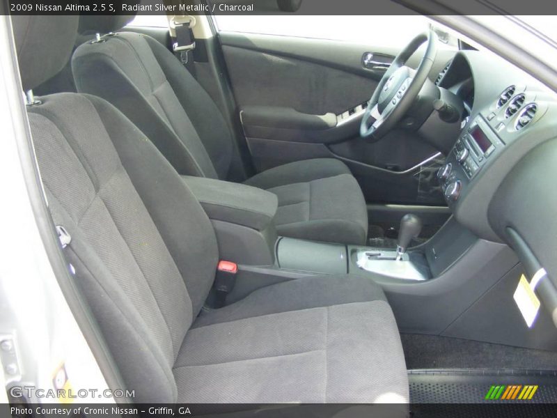 Radiant Silver Metallic / Charcoal 2009 Nissan Altima 2.5 S